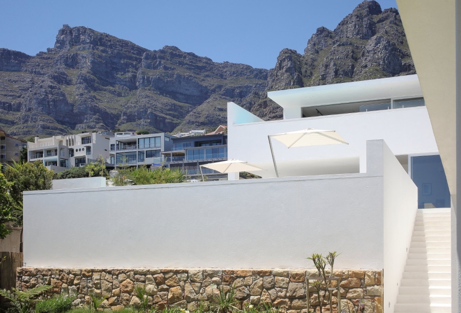 To Let 8 Bedroom Property for Rent in Bakoven Western Cape